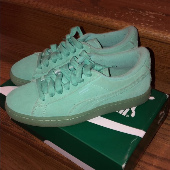 Boys grade school pumas - Picture 2 of 3